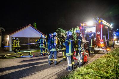 Schorndorf-Schlichten: 2 Verletzte nach Schuppenbrand